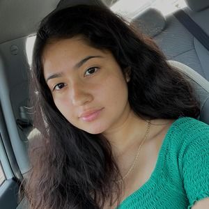 Meet your Posher, Daniela